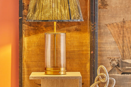 7 extraordinary things you can do with a glass table lamp