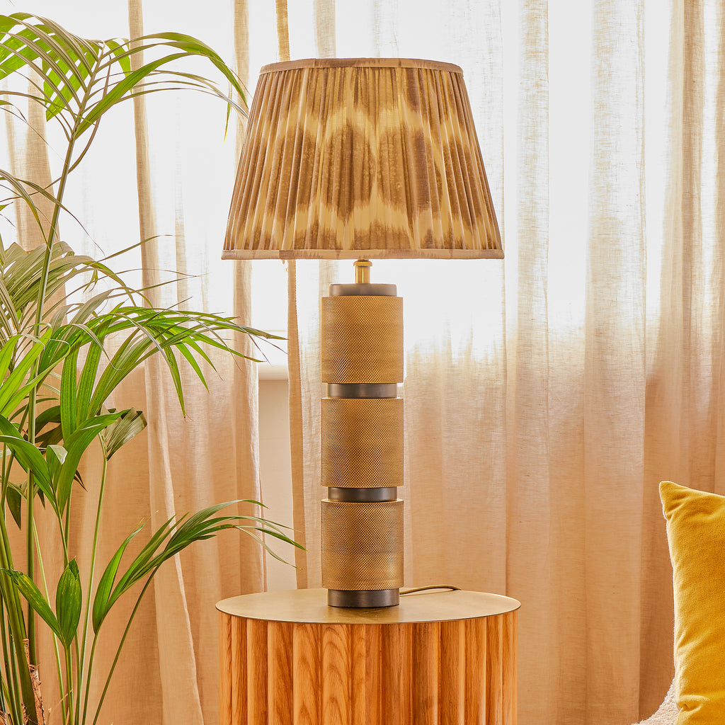 Crosshatch table lamp