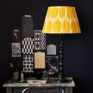 Paradiso table lamp in ebony