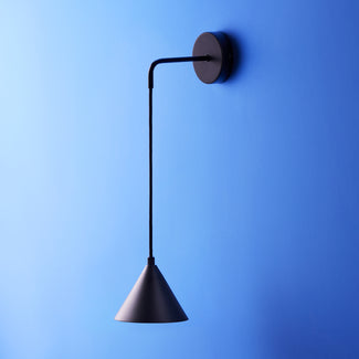 Sway wall light in black