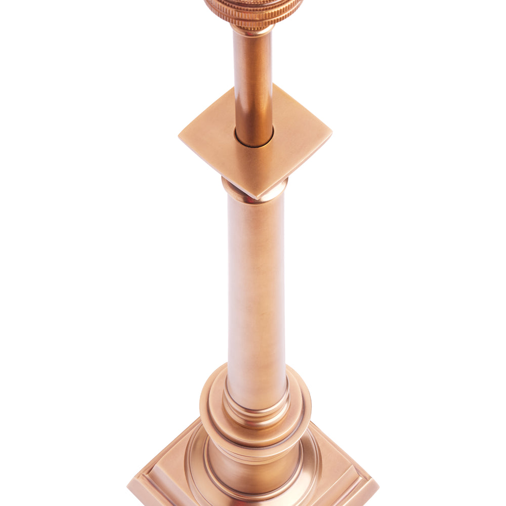 Bartlett table lamp in aged brass