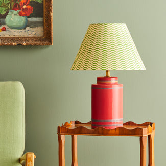 Smaller Tabby table lamp in vermilion